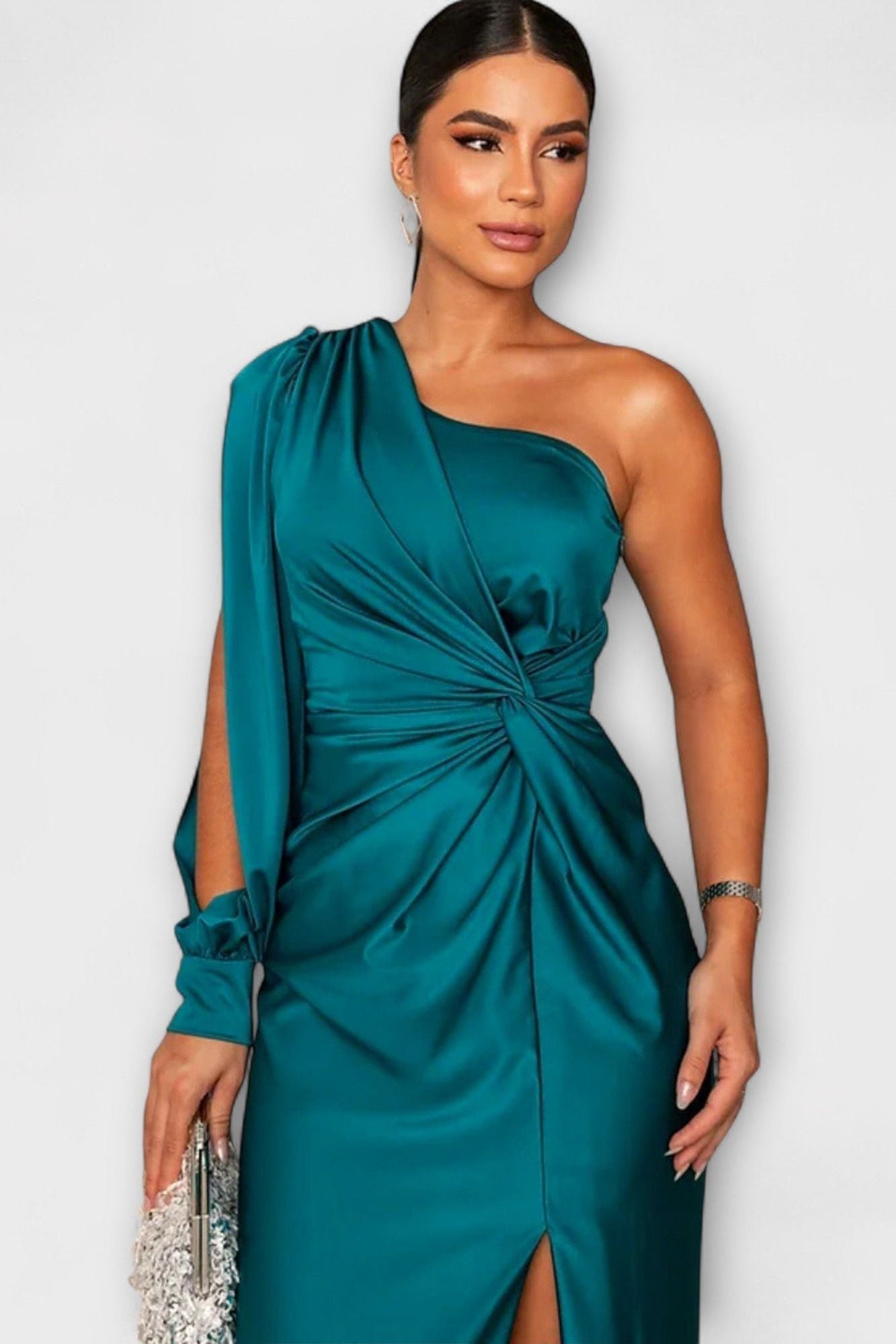 Elegant Dress with Sophistication