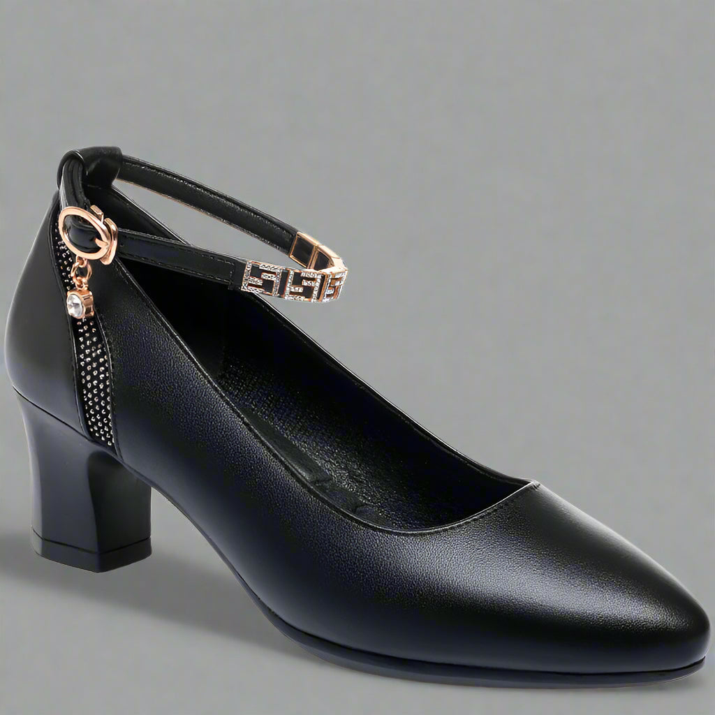 Zymara | Pumps in Premium Patent Leather for Your Office Style