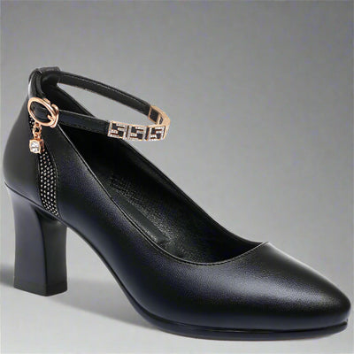 Zymara | Pumps in Premium Patent Leather for Your Office Style