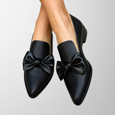 Olivia – Loafers with Bow Detail