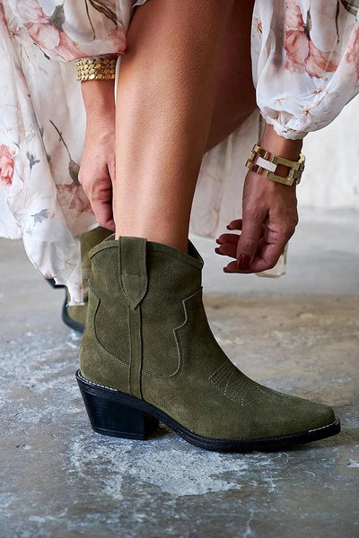 Élise™ | Short Suede Ankle Boots