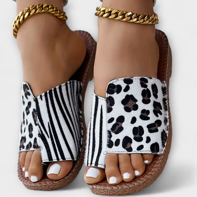 Zyrell – Chic Two-Tone Mules with Leopard Print