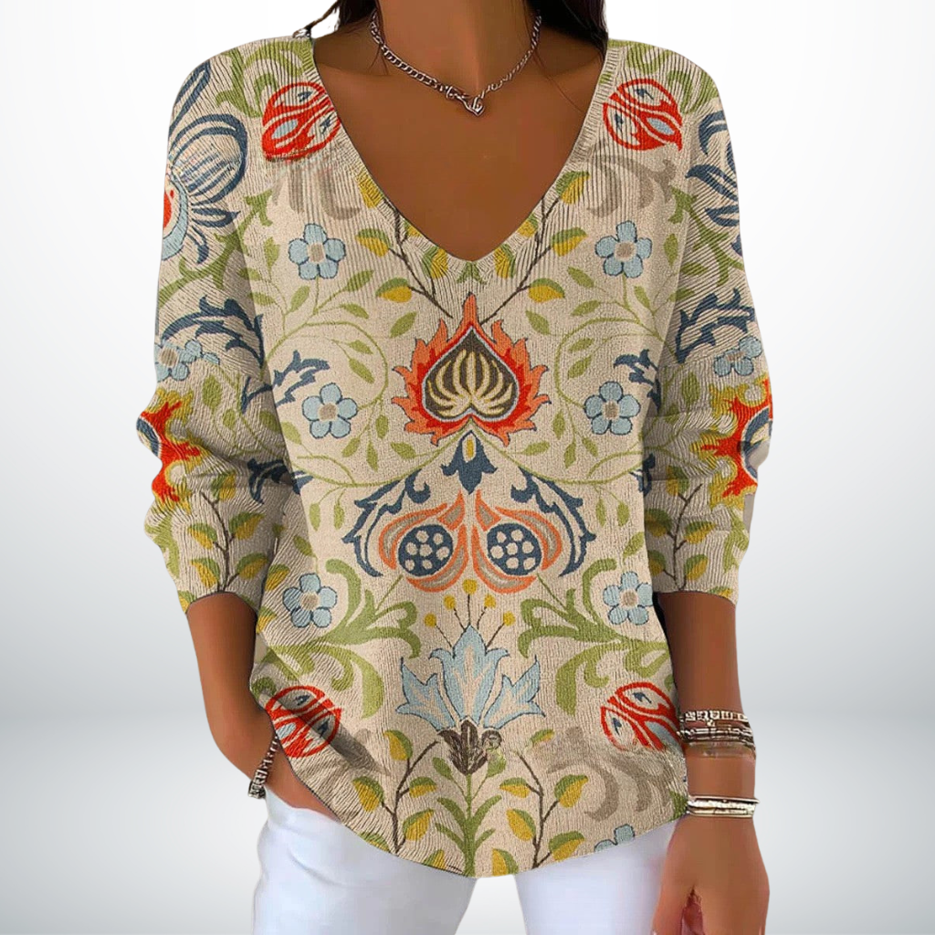 Evelien – Soft Knitted V-Neck Sweater