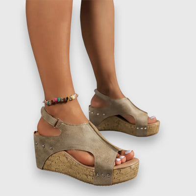 Mia – Vintage Platform Sandals