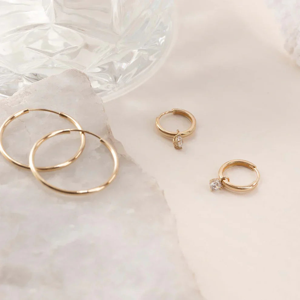 Hoop earrings with Larmes de Lune stones | Gold